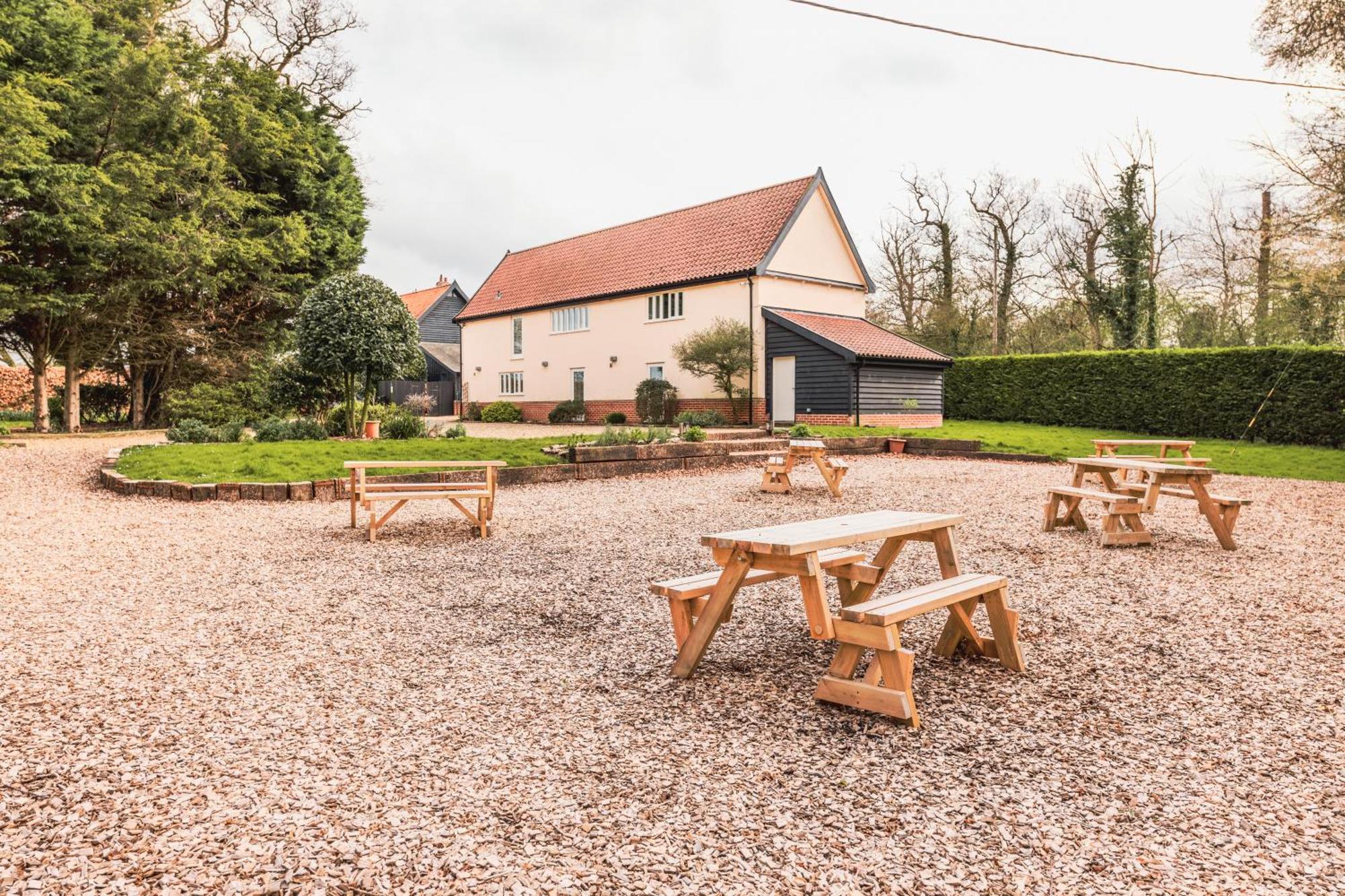 The Auberge Yaxley  Luaran gambar